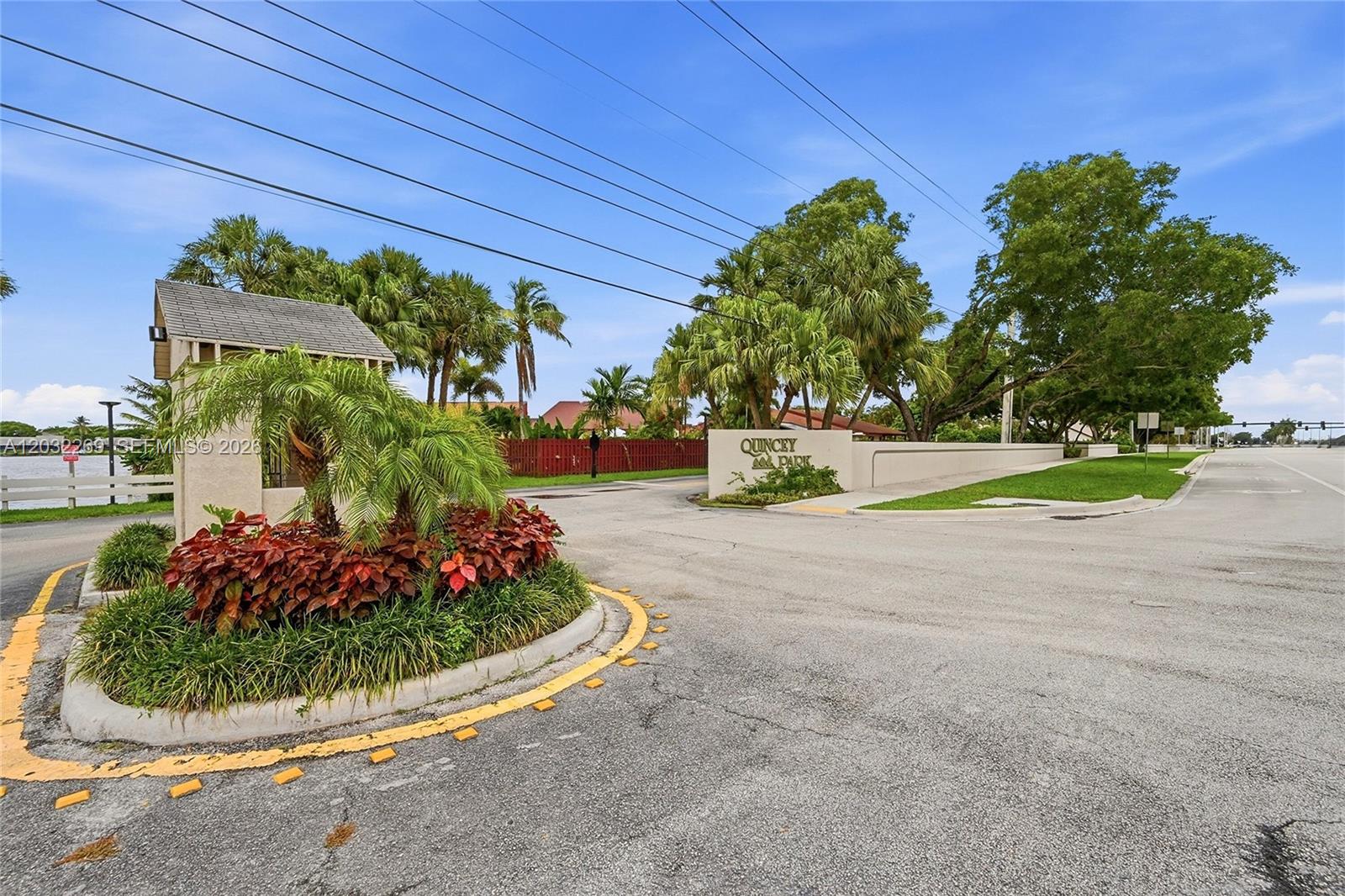 FOUR PALM LAKES AT PEMBRO - Residential