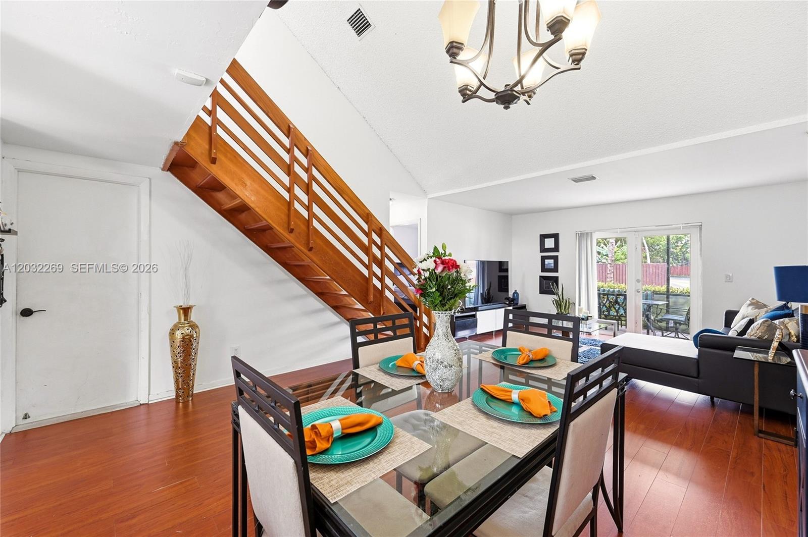 FOUR PALM LAKES AT PEMBRO - Residential