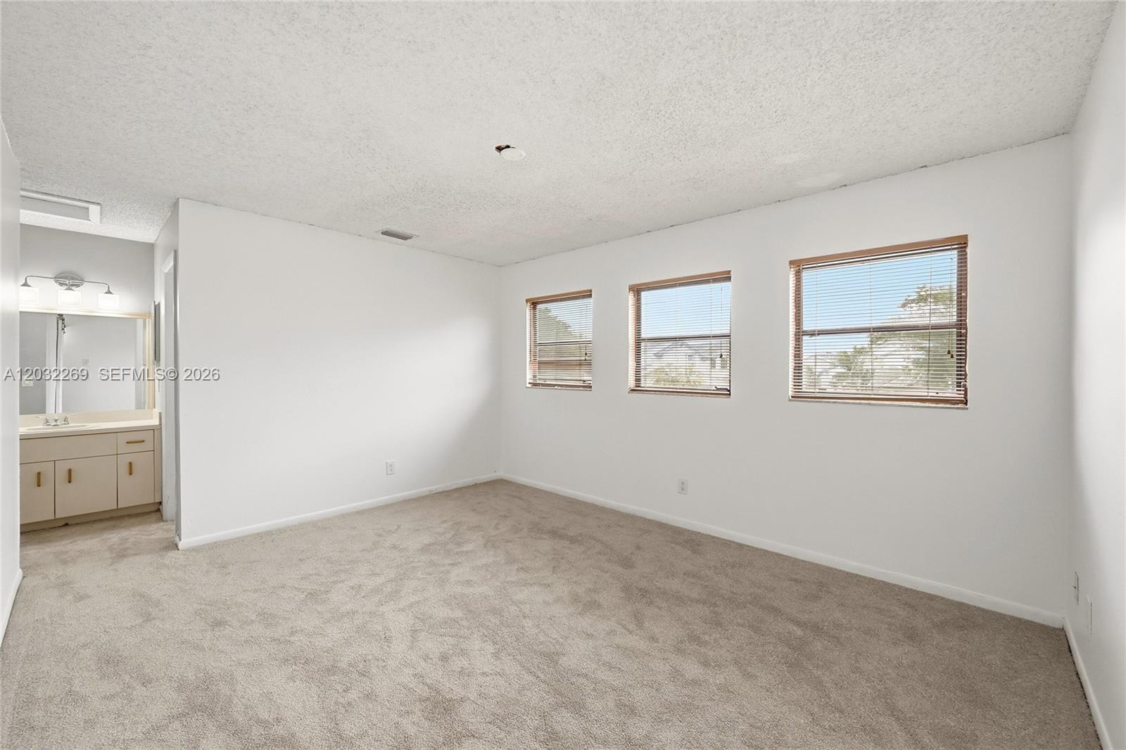 FOUR PALM LAKES AT PEMBRO - Residential
