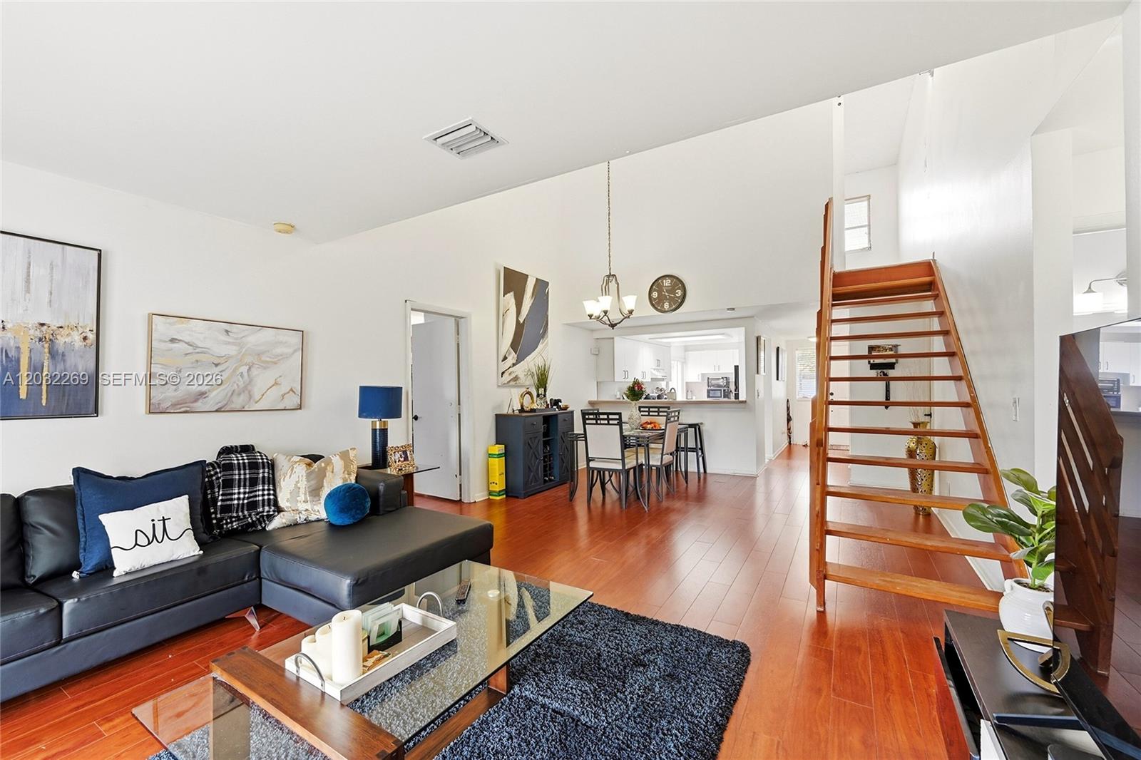 FOUR PALM LAKES AT PEMBRO - Residential