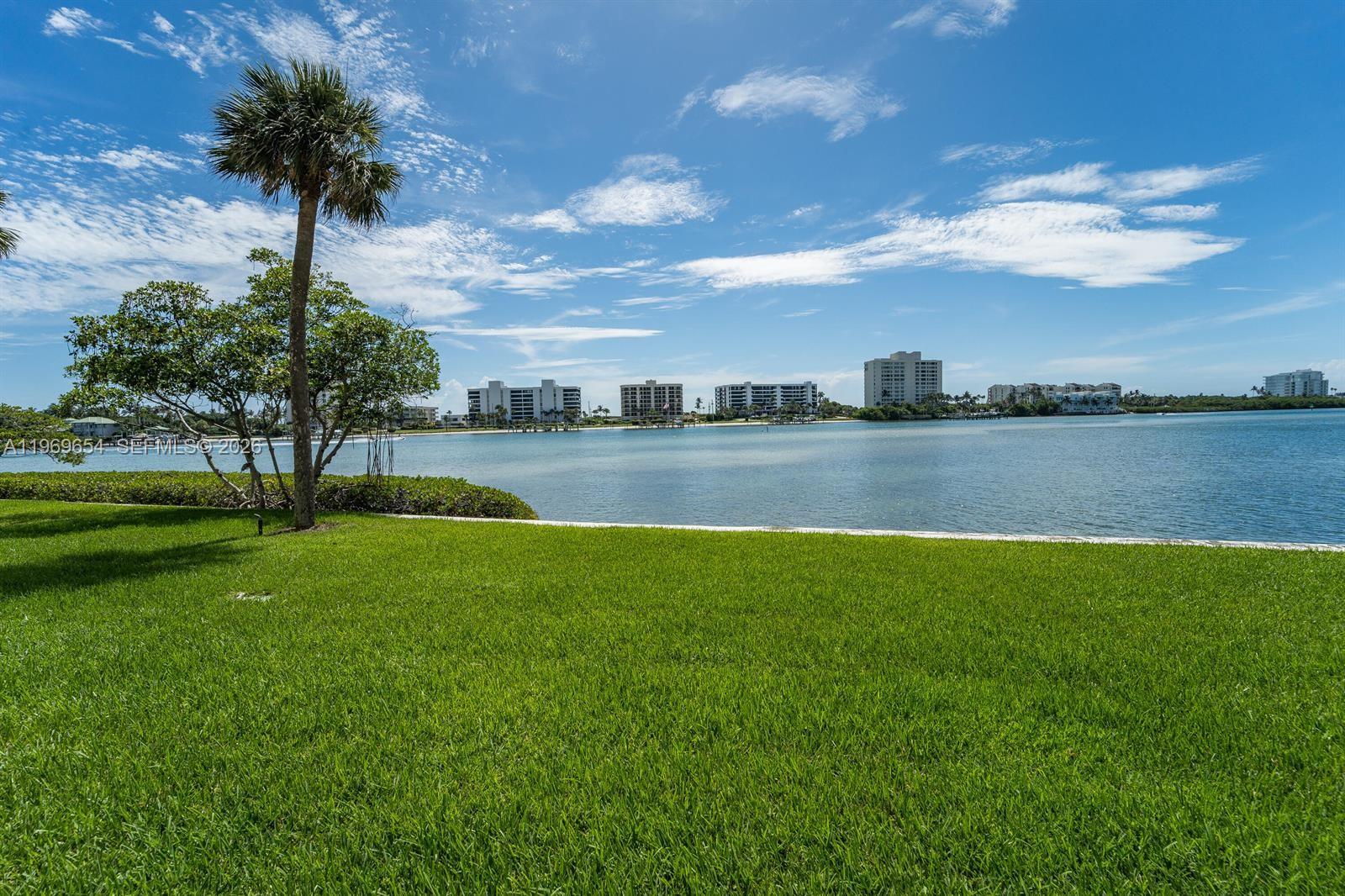 BROADVIEW CONDO - Residential