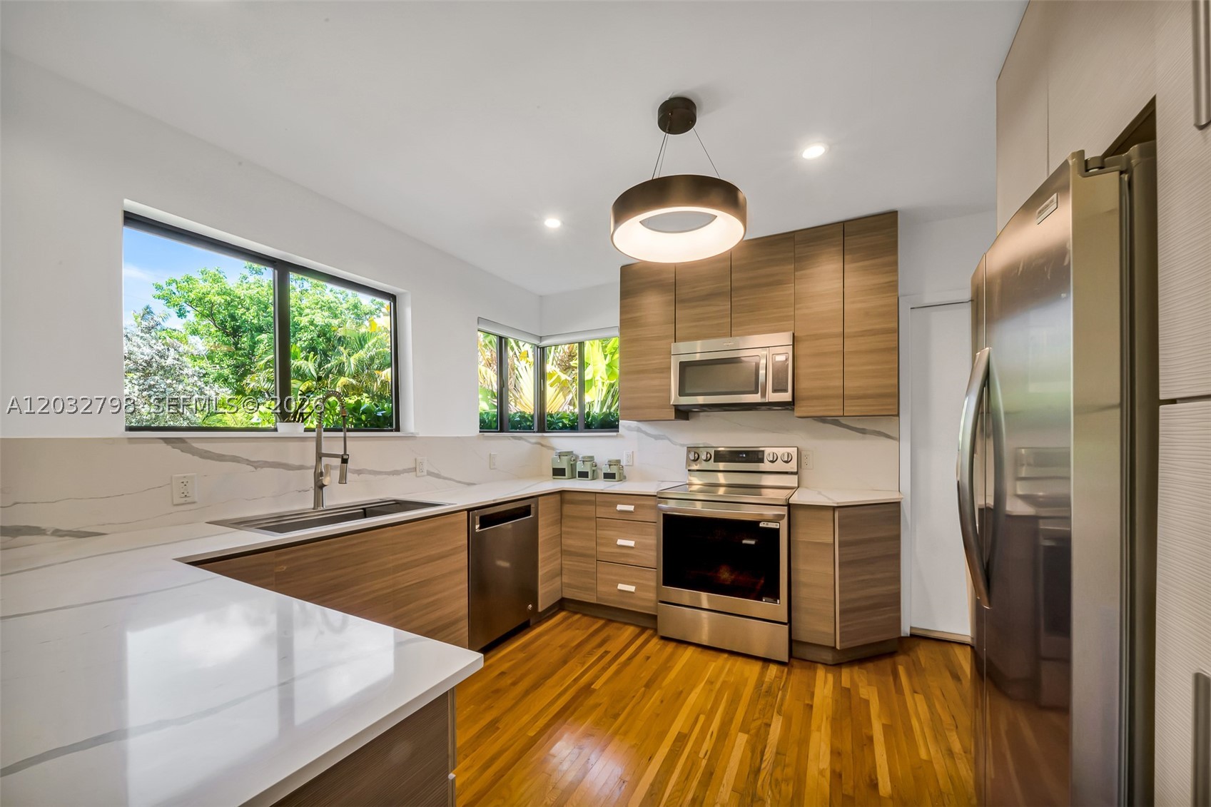 MIAMI SHORES SEC 8 REV - Residential
