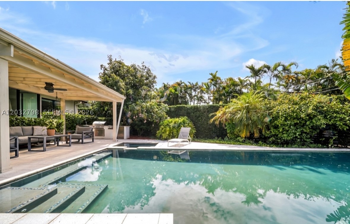 MIAMI SHORES SEC 8 REV - Residential