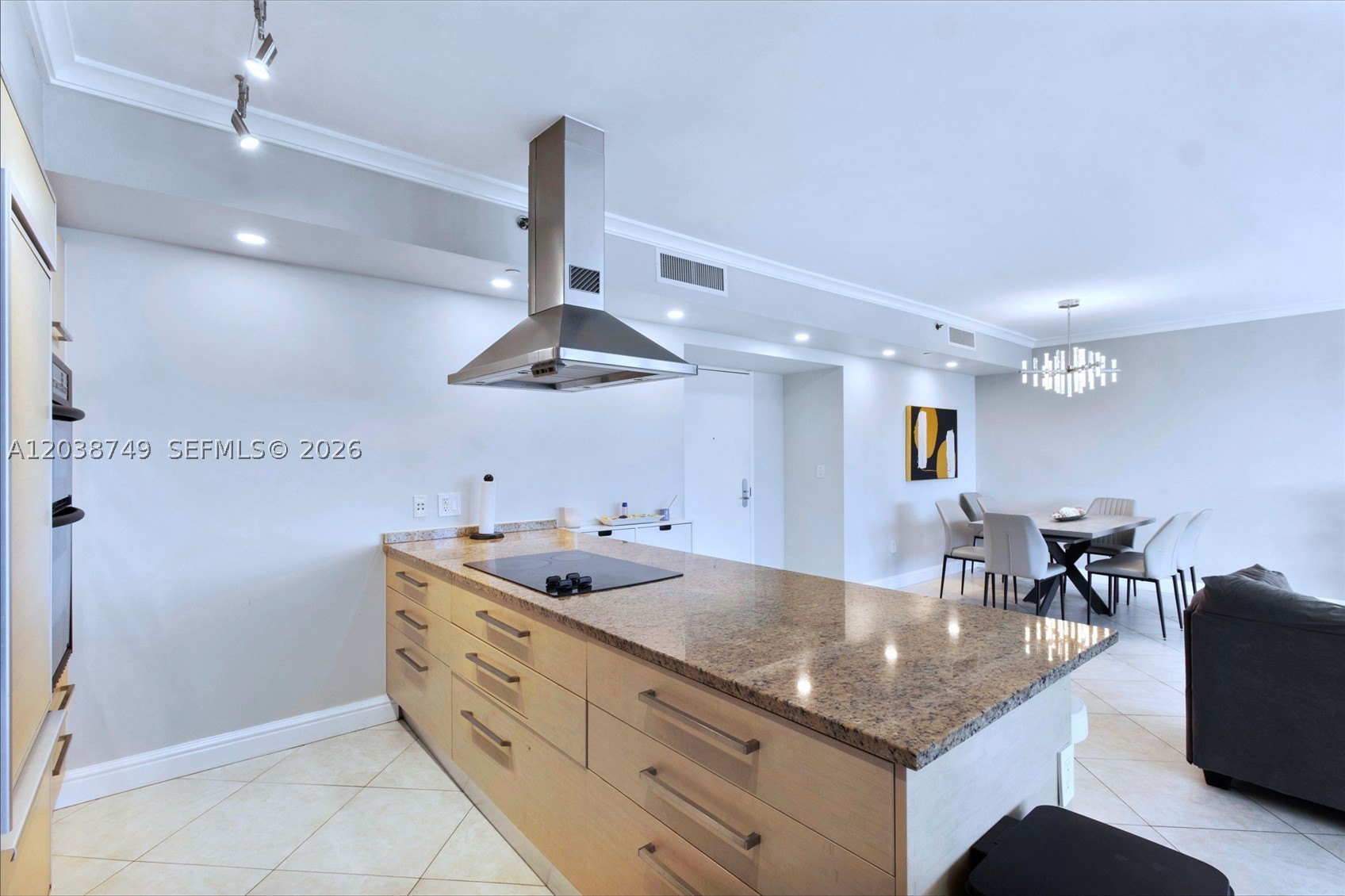 BEACH CLUB CONDO - Residential Lease