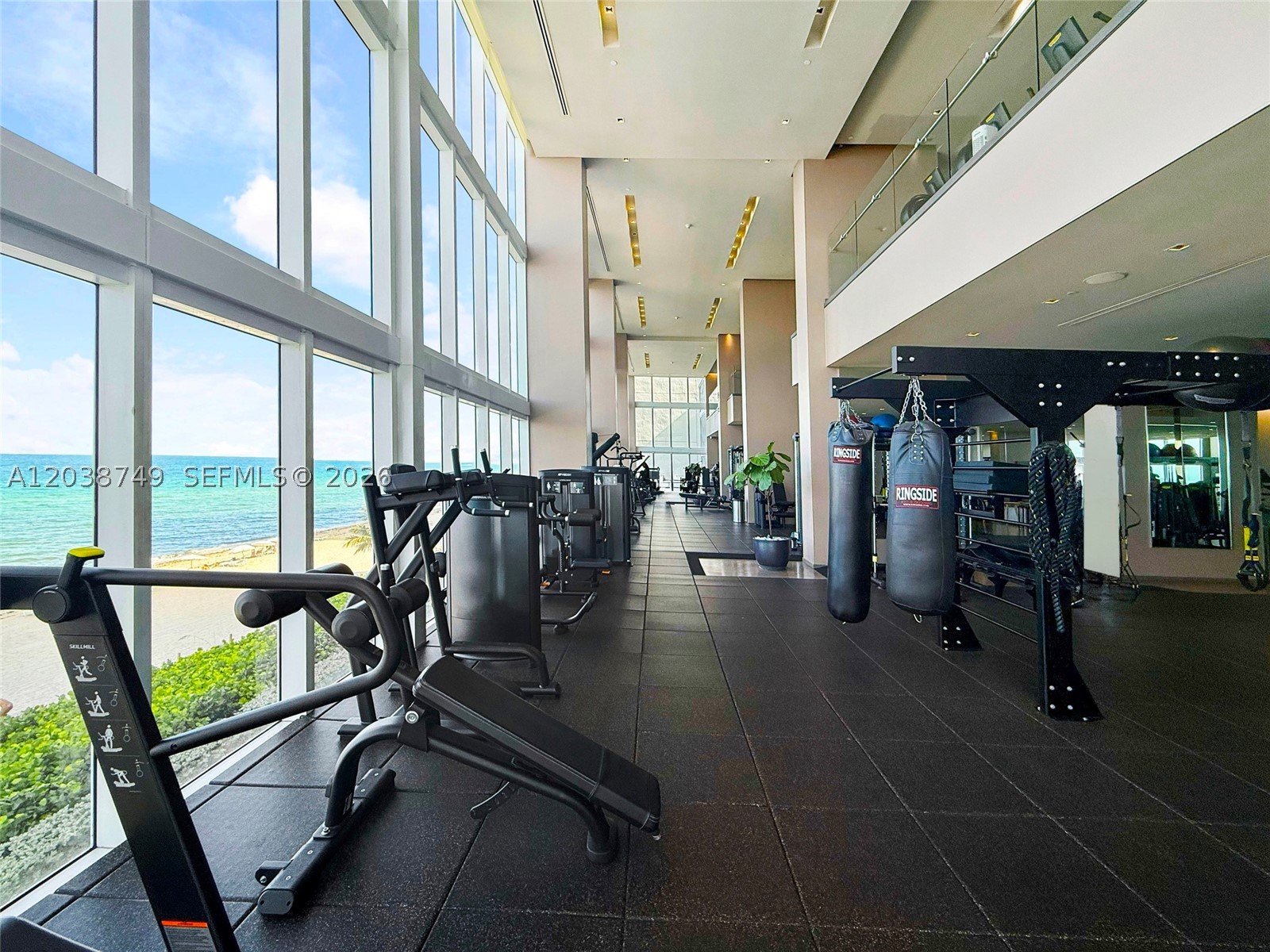 BEACH CLUB CONDO - Residential Lease