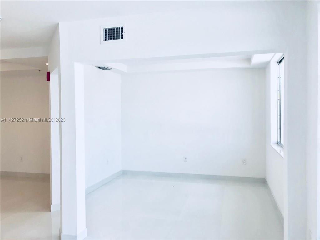 WEITZER AVENTURA PLACE CO - Residential Lease
