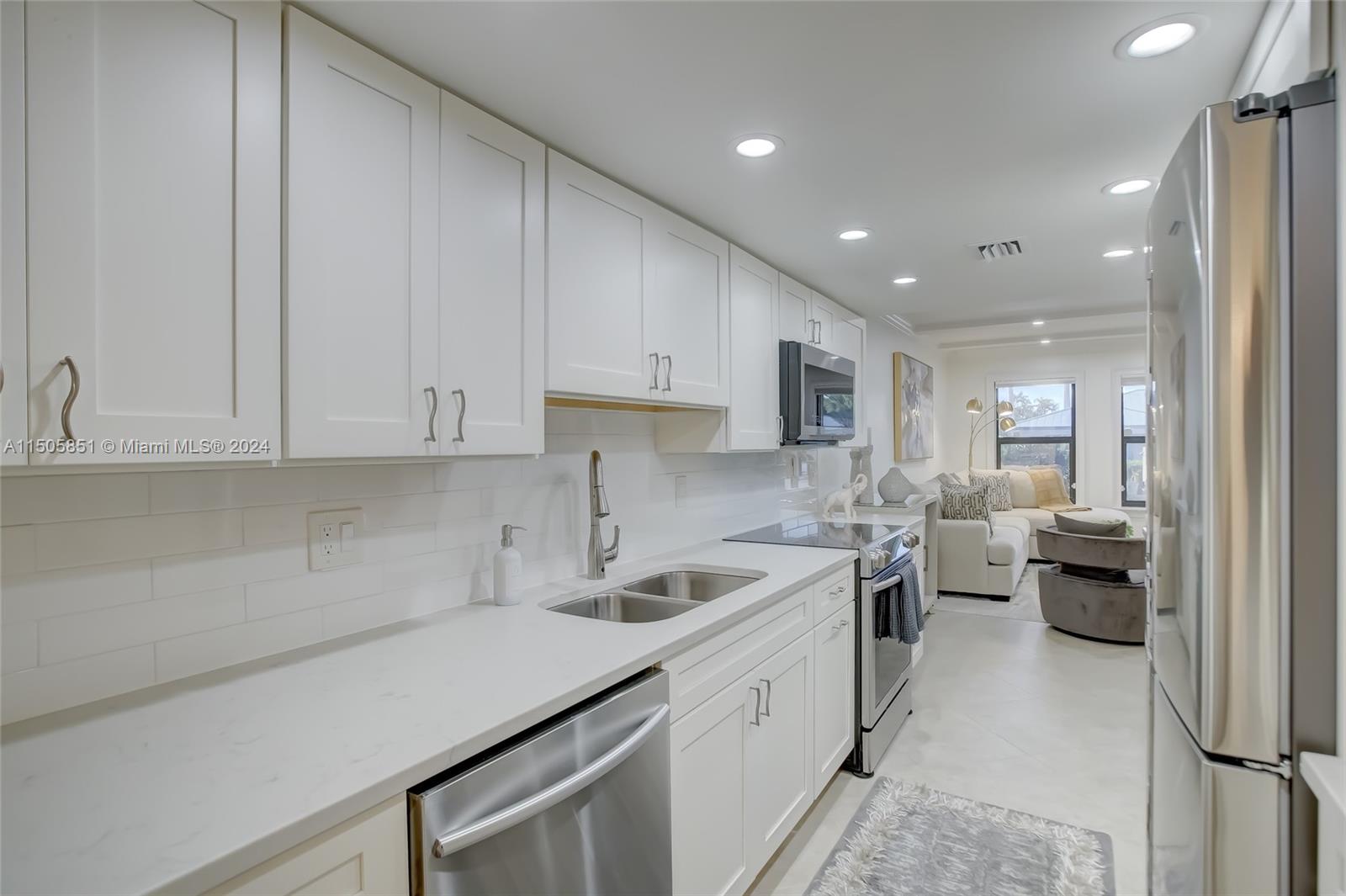 BAYVIEW VILLAGE CONDO - Residential