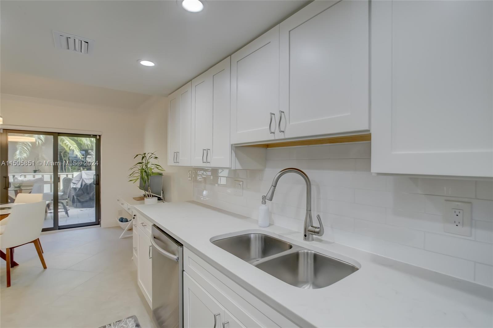 BAYVIEW VILLAGE CONDO - Residential