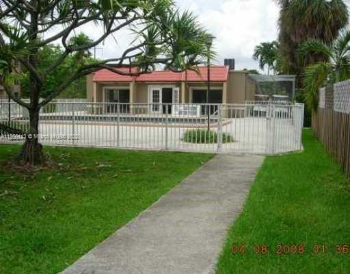 DORAL GARDENS II CONDO - Residential Lease
