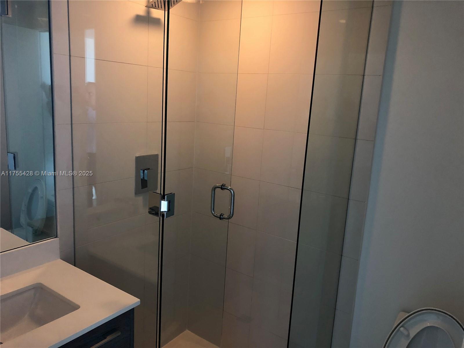 PARAISO BAY CONDO - Residential