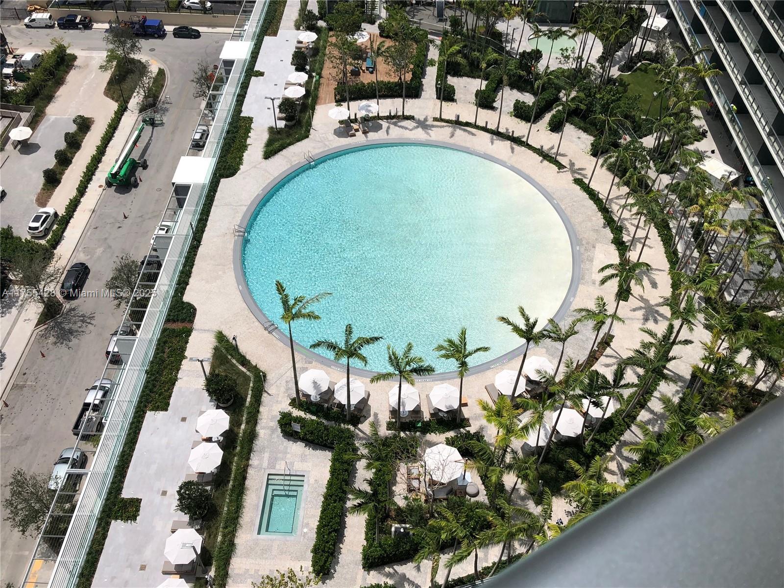 PARAISO BAY CONDO - Residential