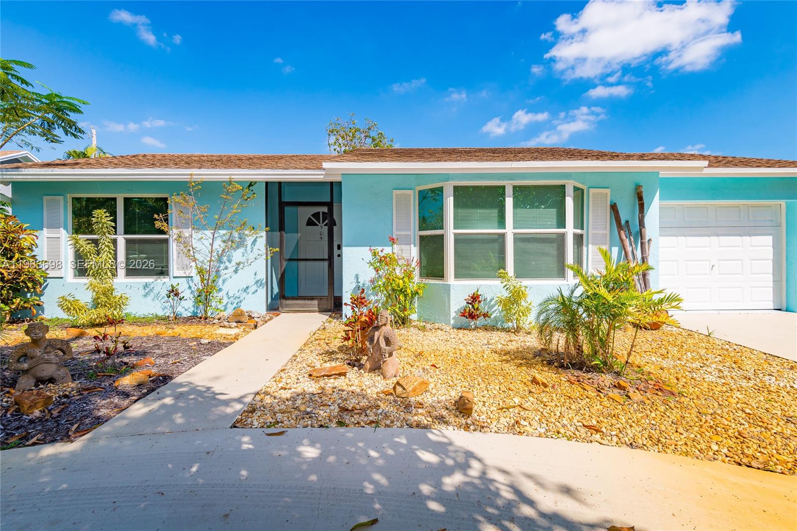 TROPIC PALMS 1 - Residential