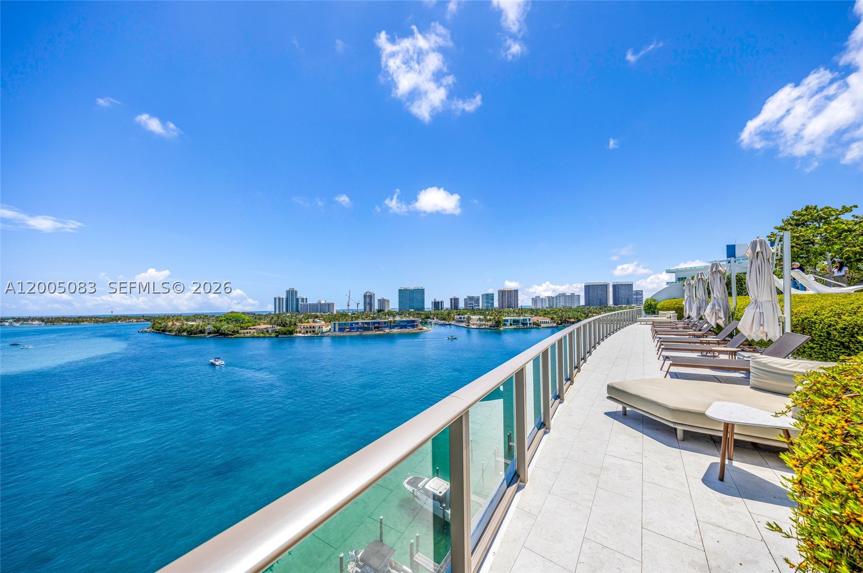 ONDA RESIDENCES - Residential