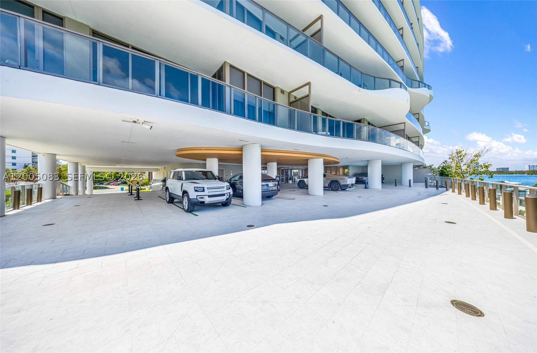 ONDA RESIDENCES - Residential