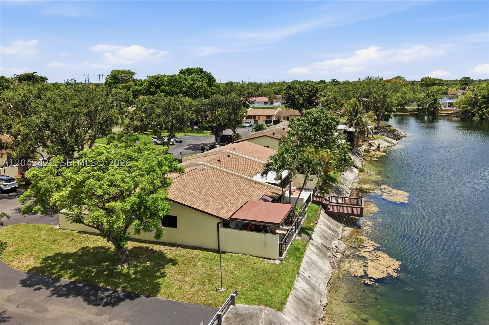 KENDALE LAKES NORTH SEC 1 - Residential