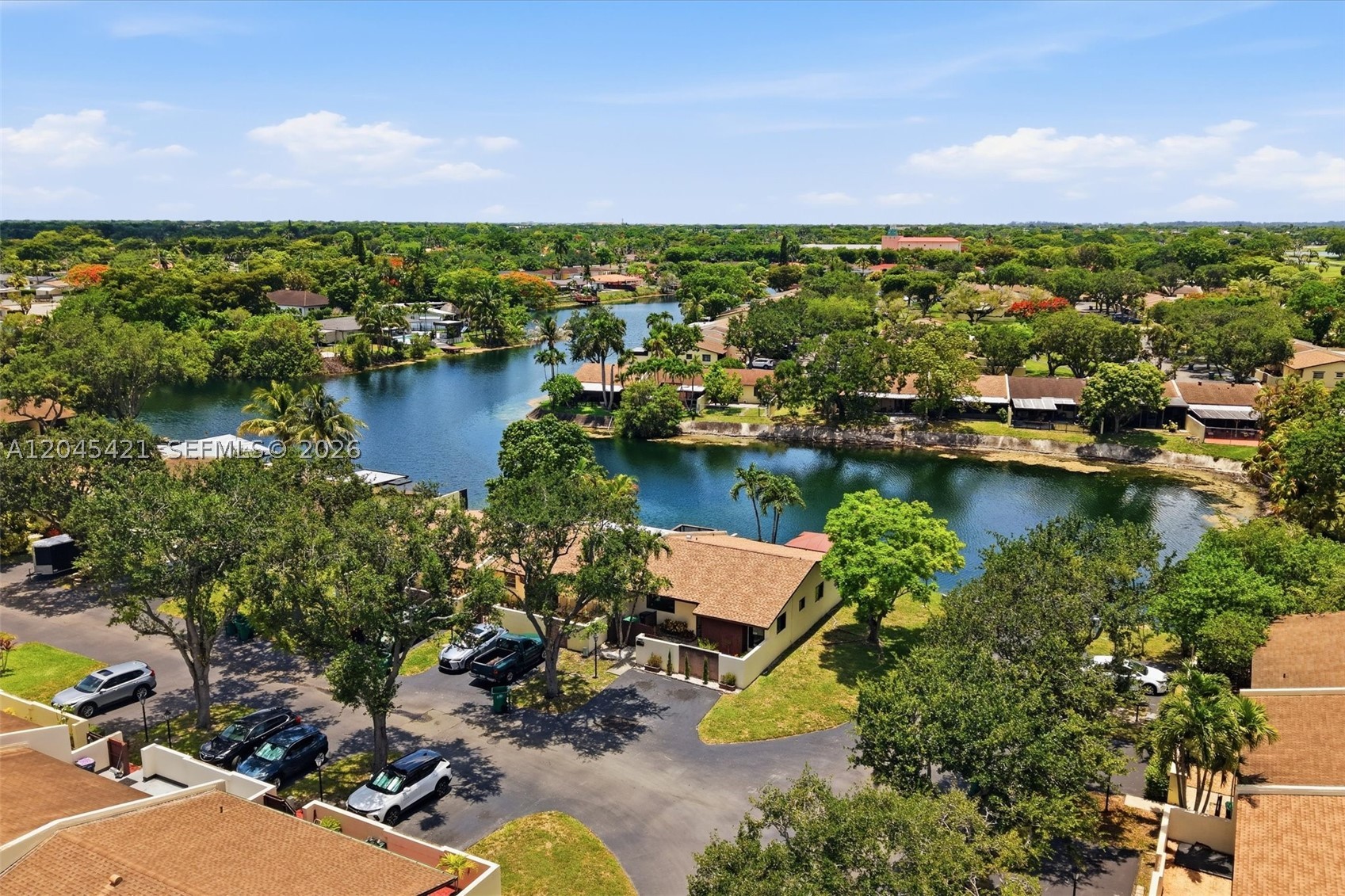 KENDALE LAKES NORTH SEC 1 - Residential