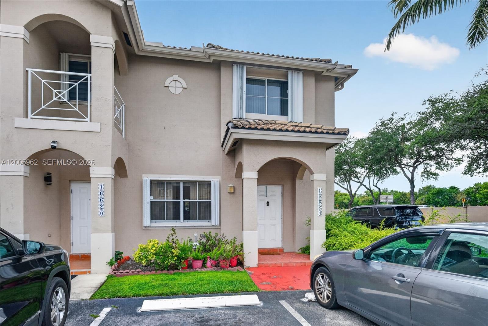 PASEOS AT MIAMI LAKES - Residential