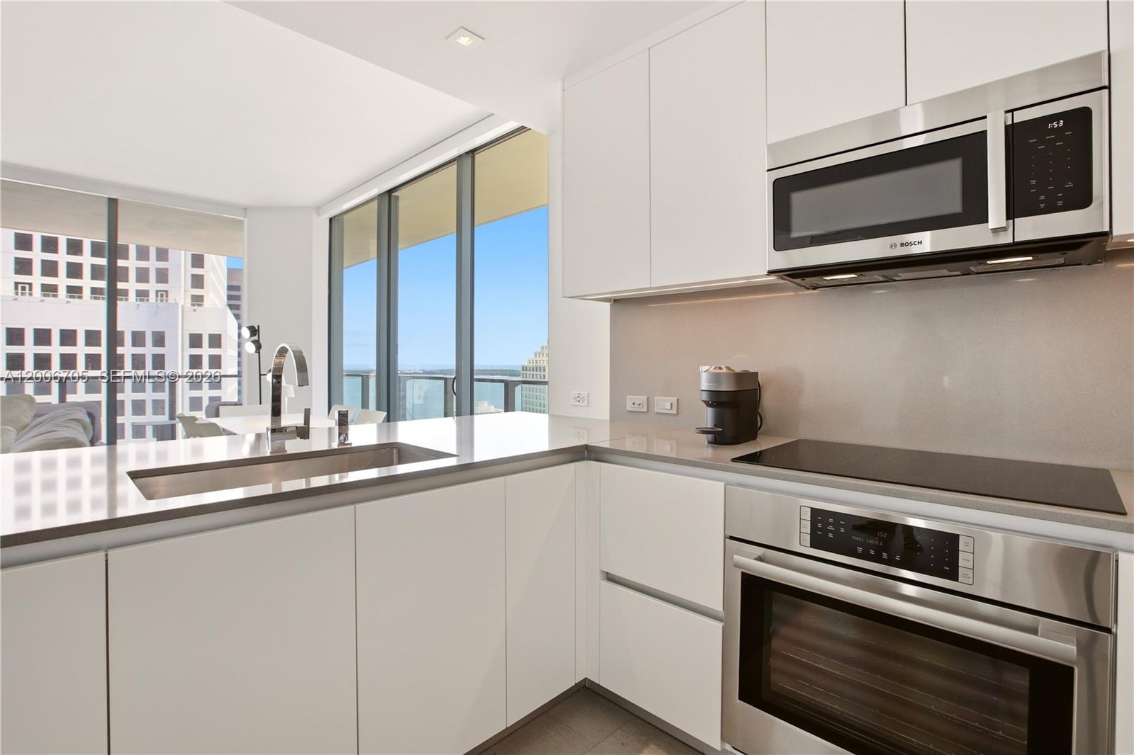 REACH CONDO - Residential