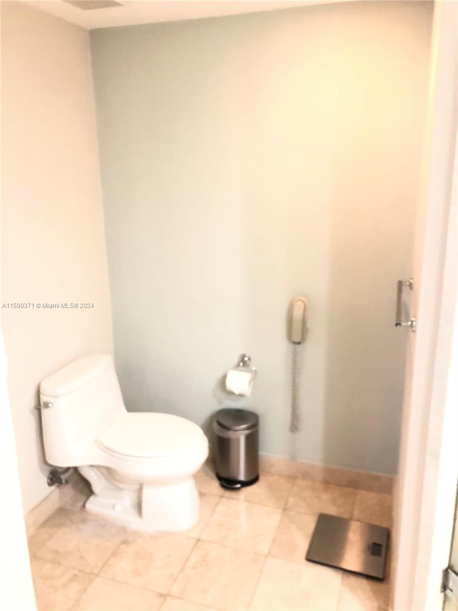 M RESORT RESIDENCES CONDO - Residential