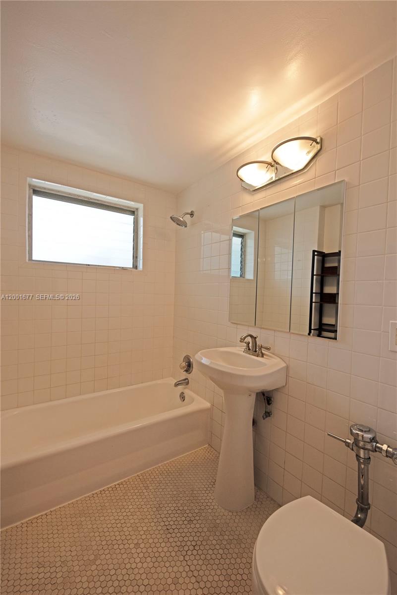 JOYCIA APARTMENTS CONDO - Residential