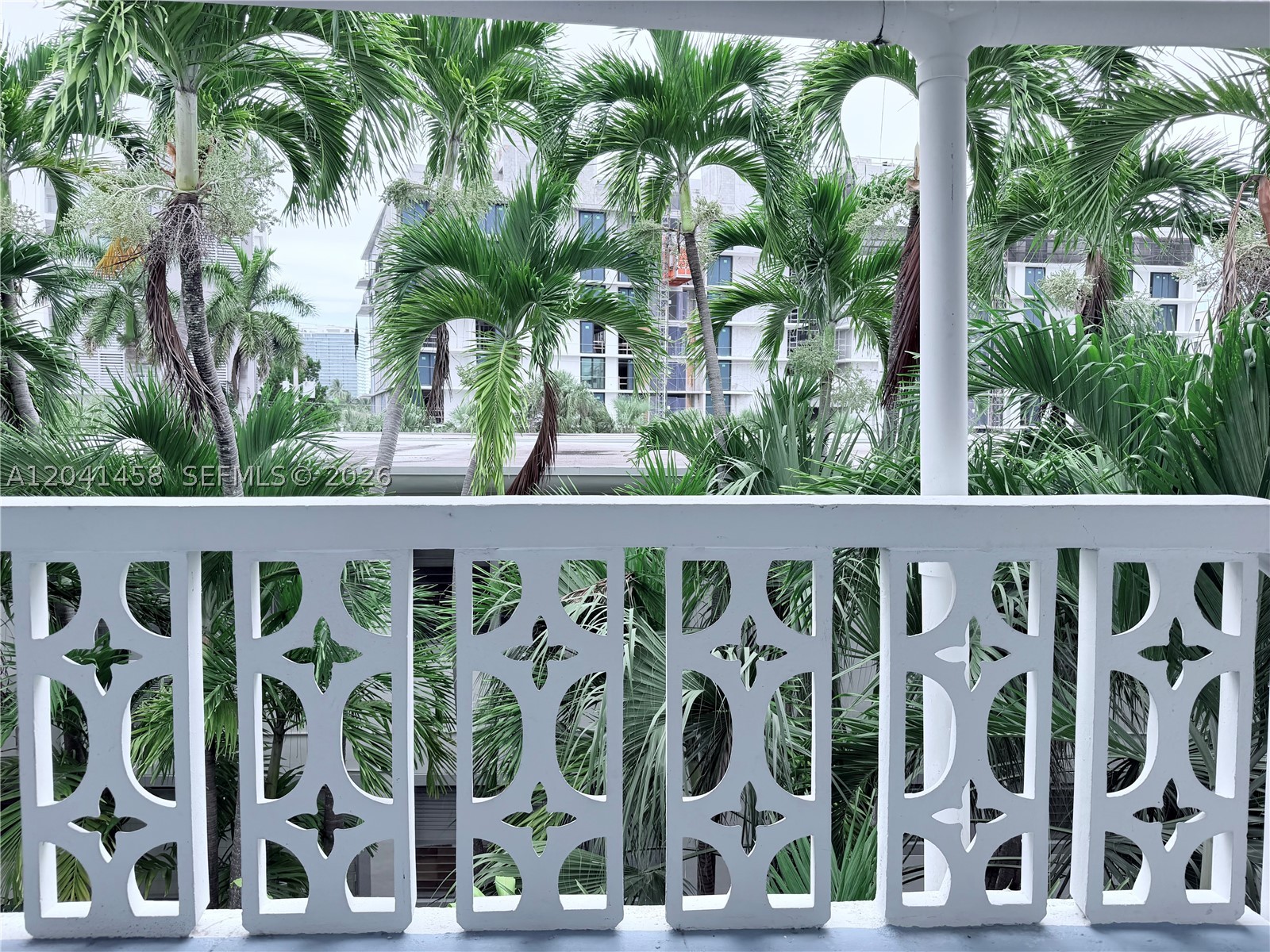 GOLDEN KEY CNDO - Residential