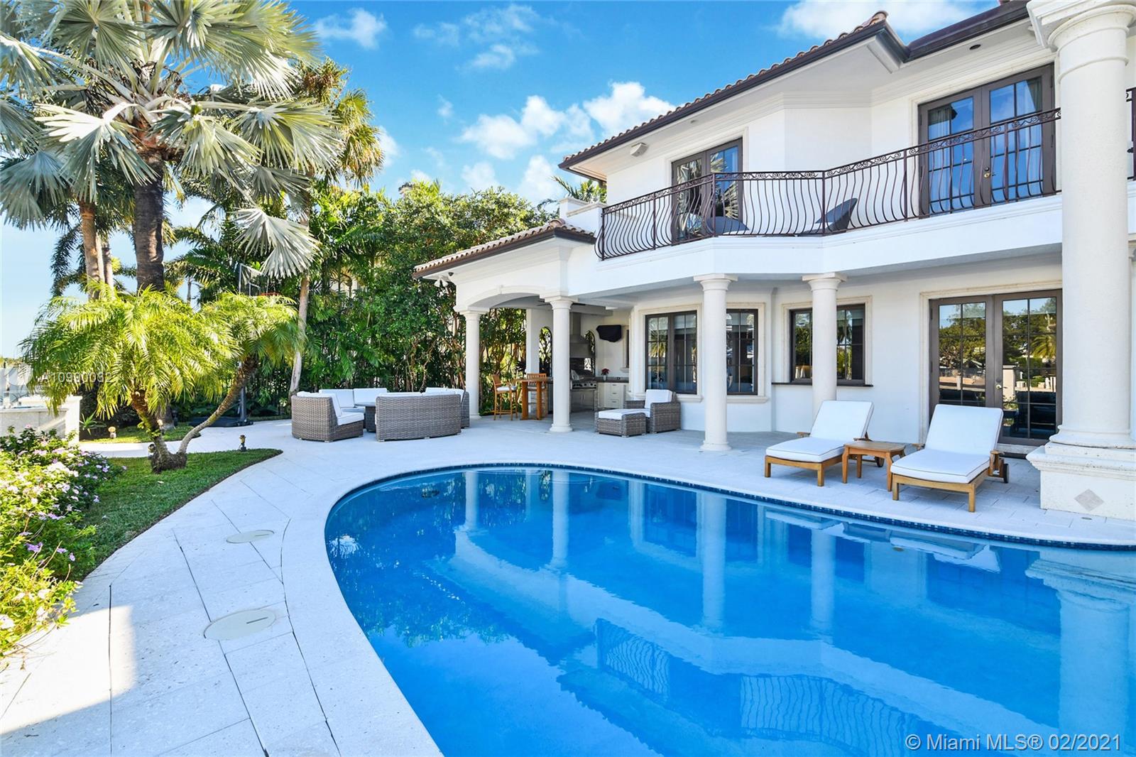LAGUNA ISLE - Residential