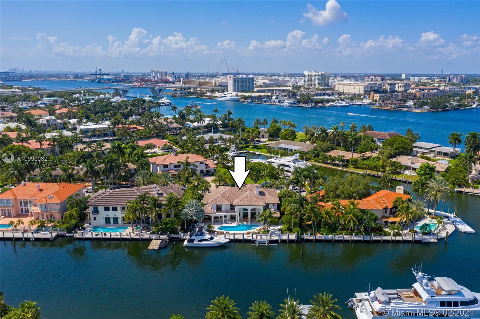 LAGUNA ISLE - Residential