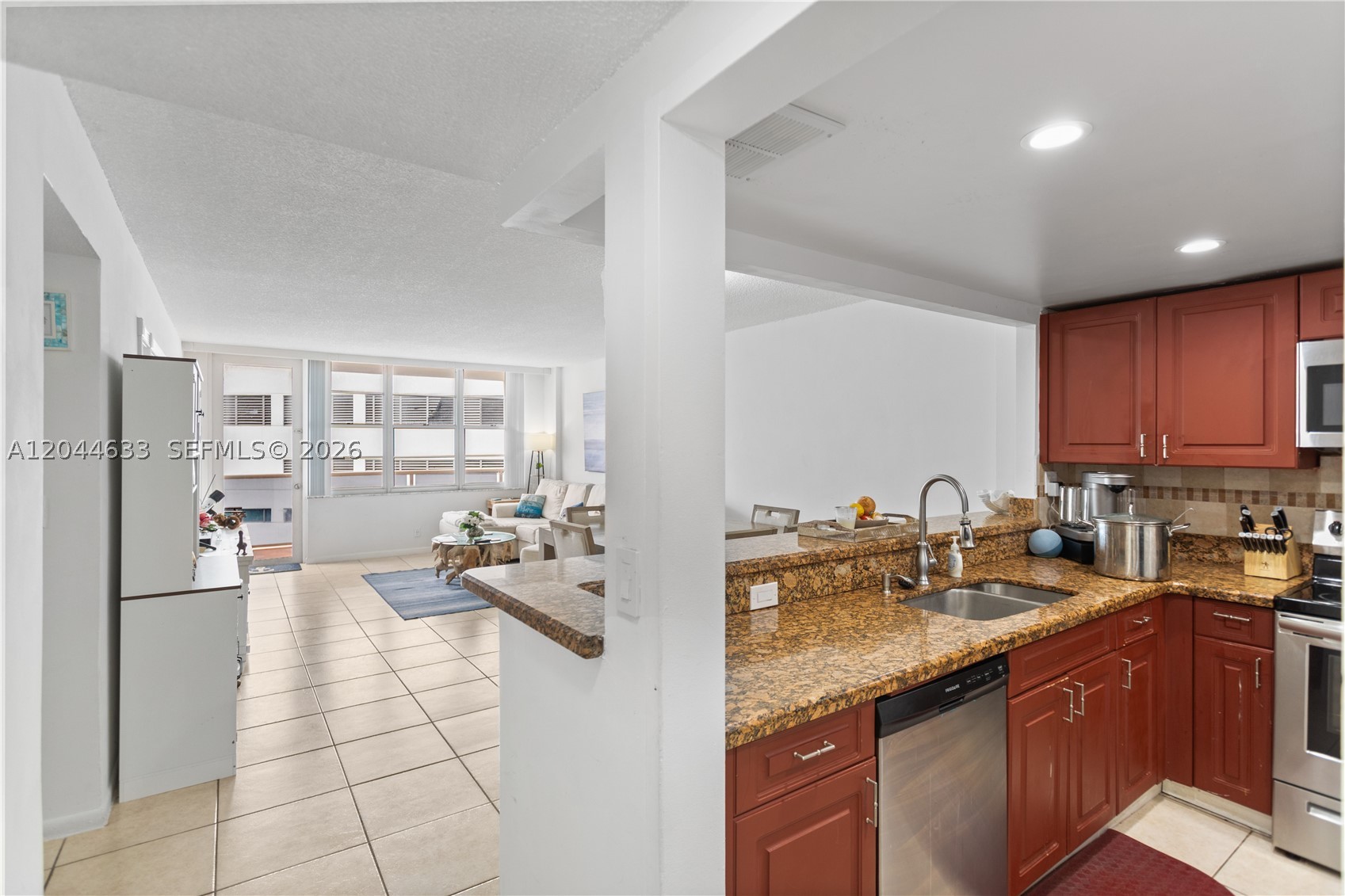 SEA AIR TOWERS CONDO - Residential