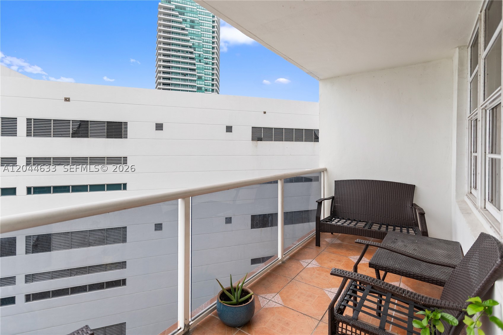 SEA AIR TOWERS CONDO - Residential
