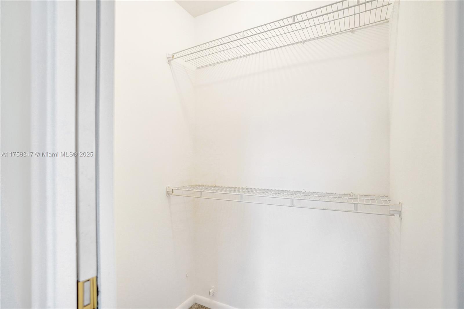 PINES OF DELRAY CONDO - Residential Lease