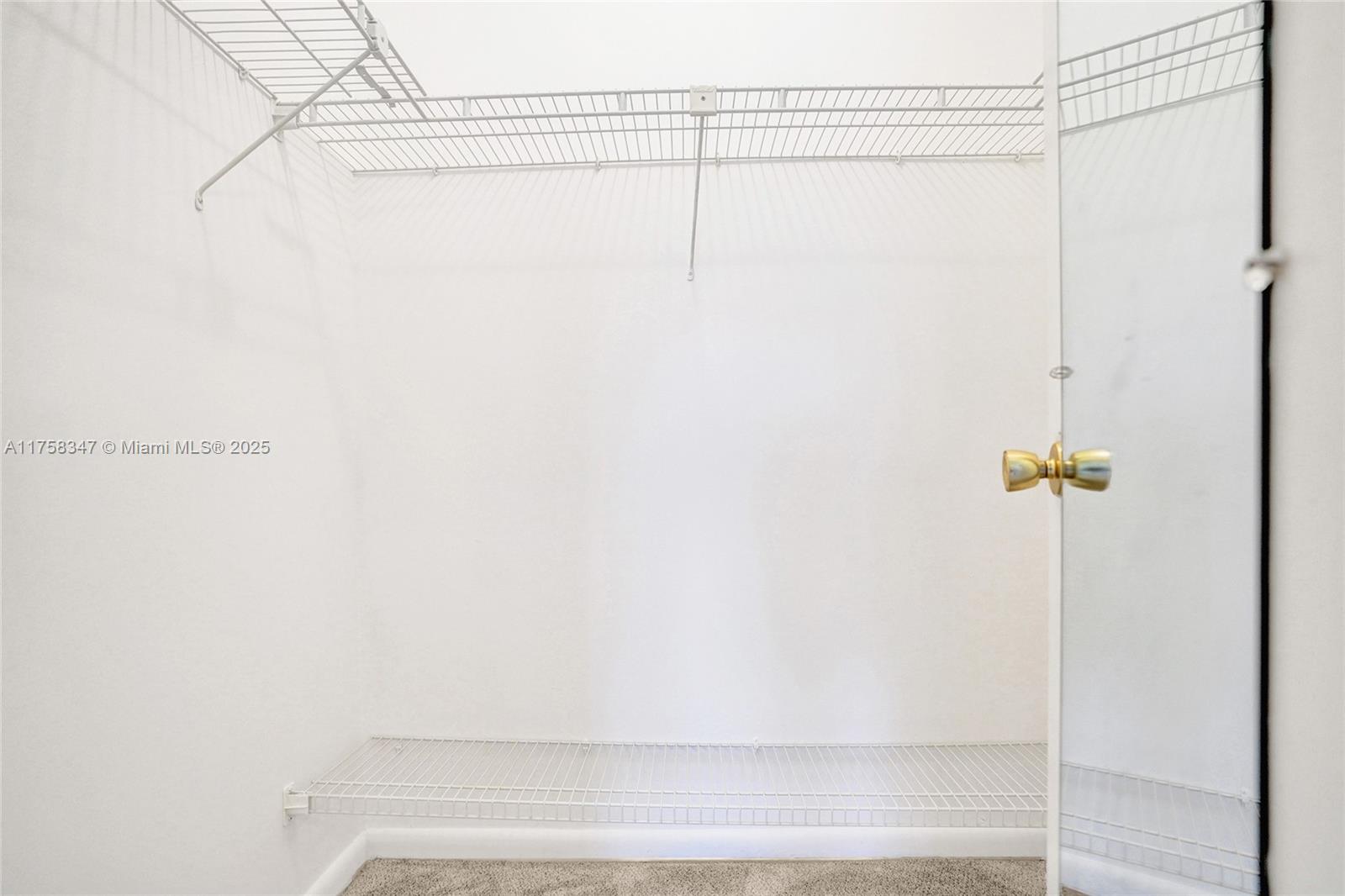 PINES OF DELRAY CONDO - Residential Lease