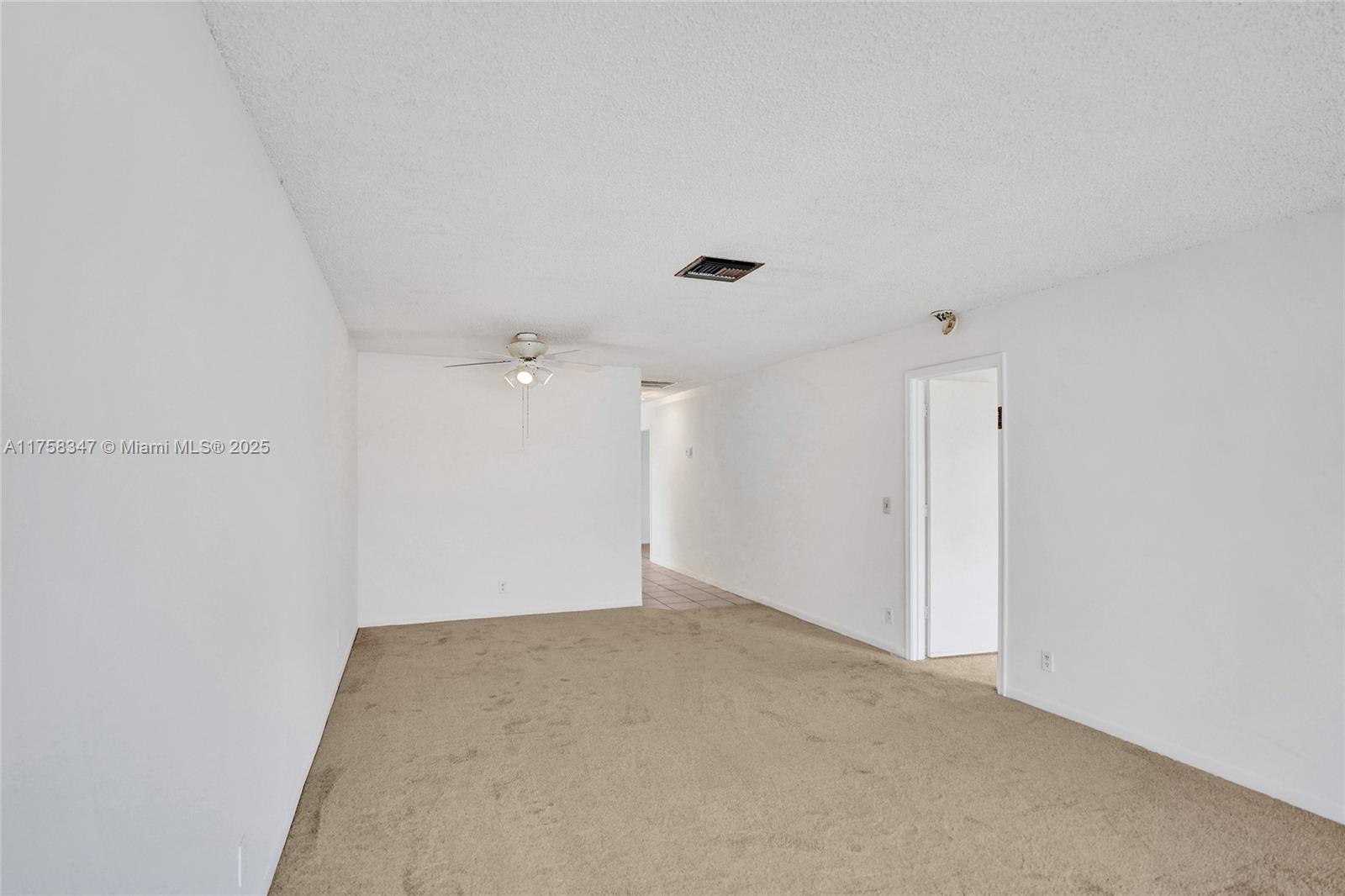 PINES OF DELRAY CONDO - Residential Lease