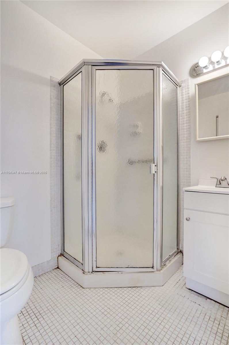 PINES OF DELRAY CONDO - Residential Lease