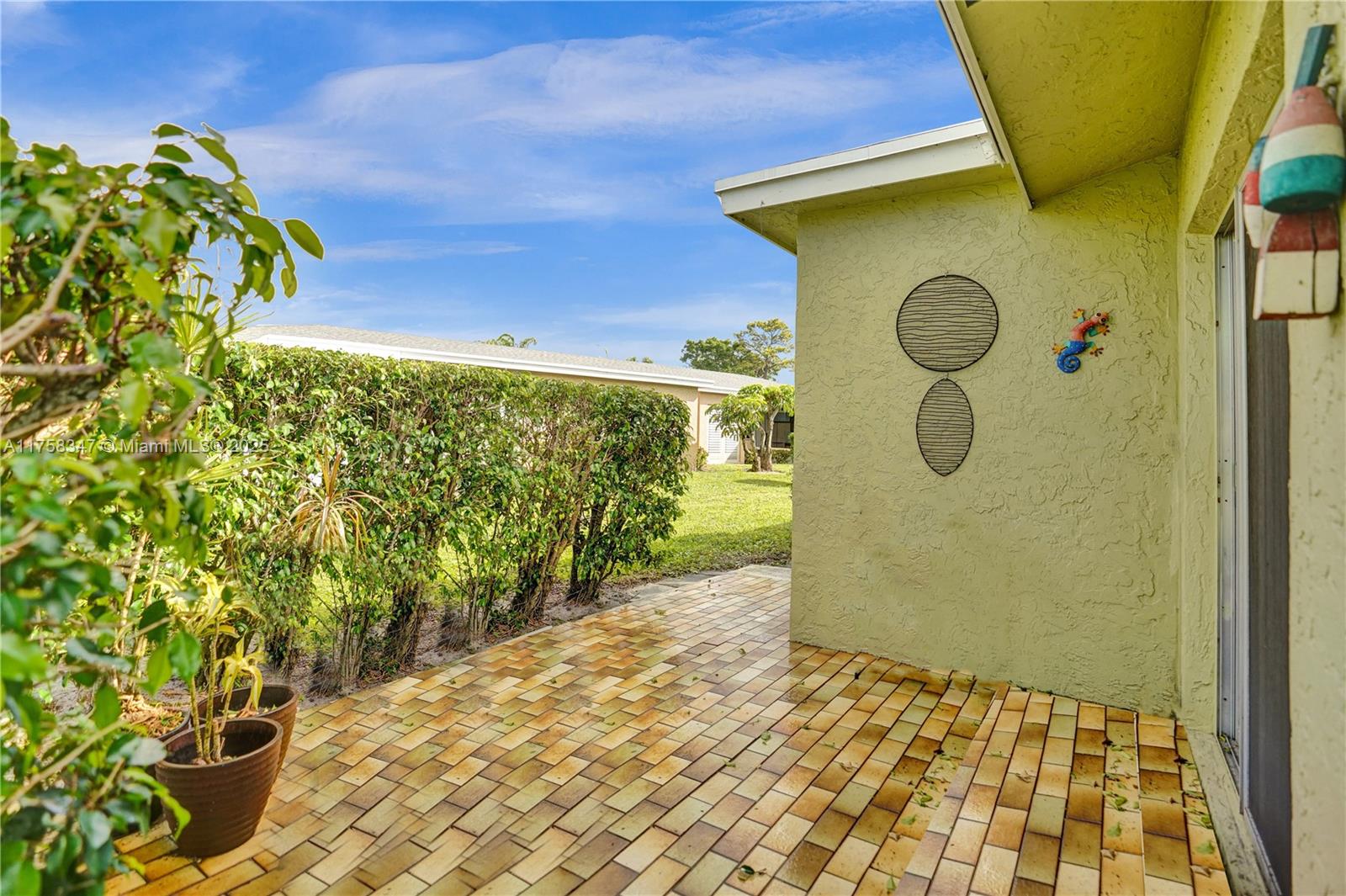PINES OF DELRAY CONDO - Residential Lease