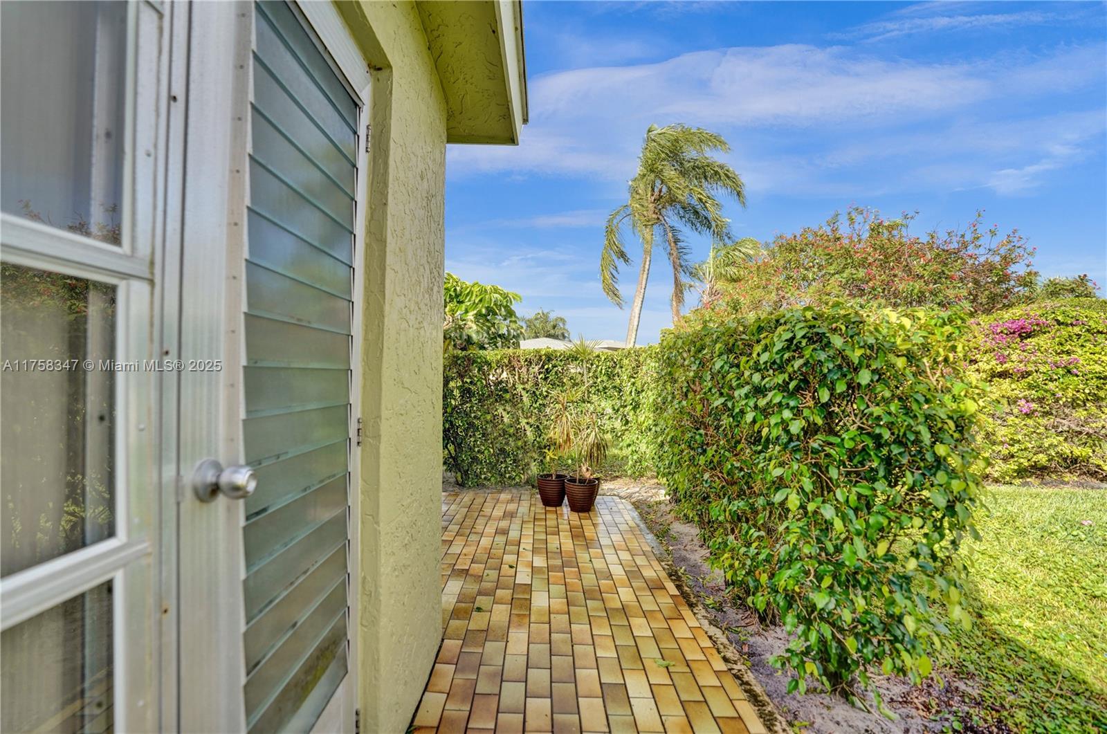 PINES OF DELRAY CONDO - Residential Lease
