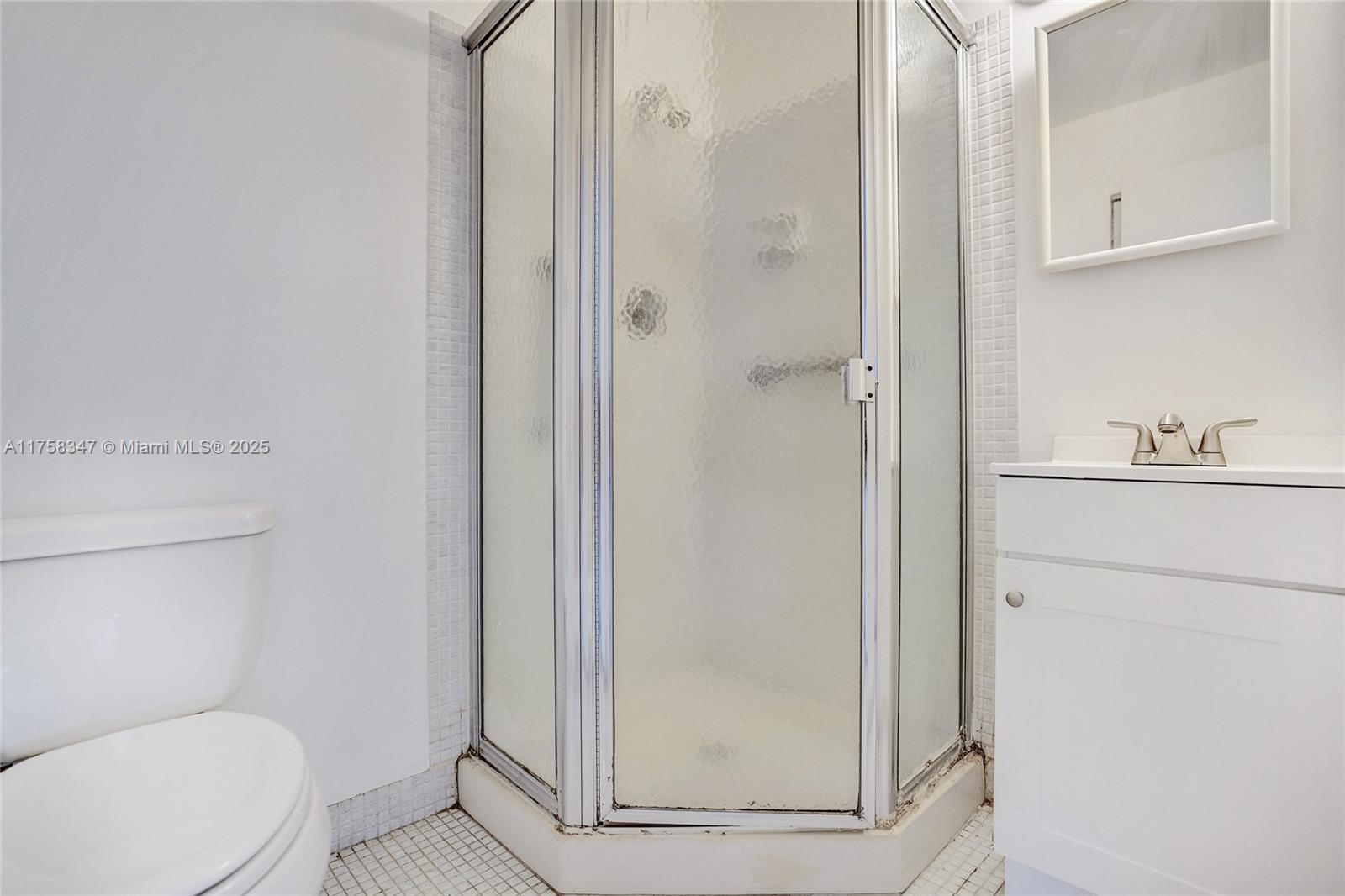 PINES OF DELRAY CONDO - Residential Lease