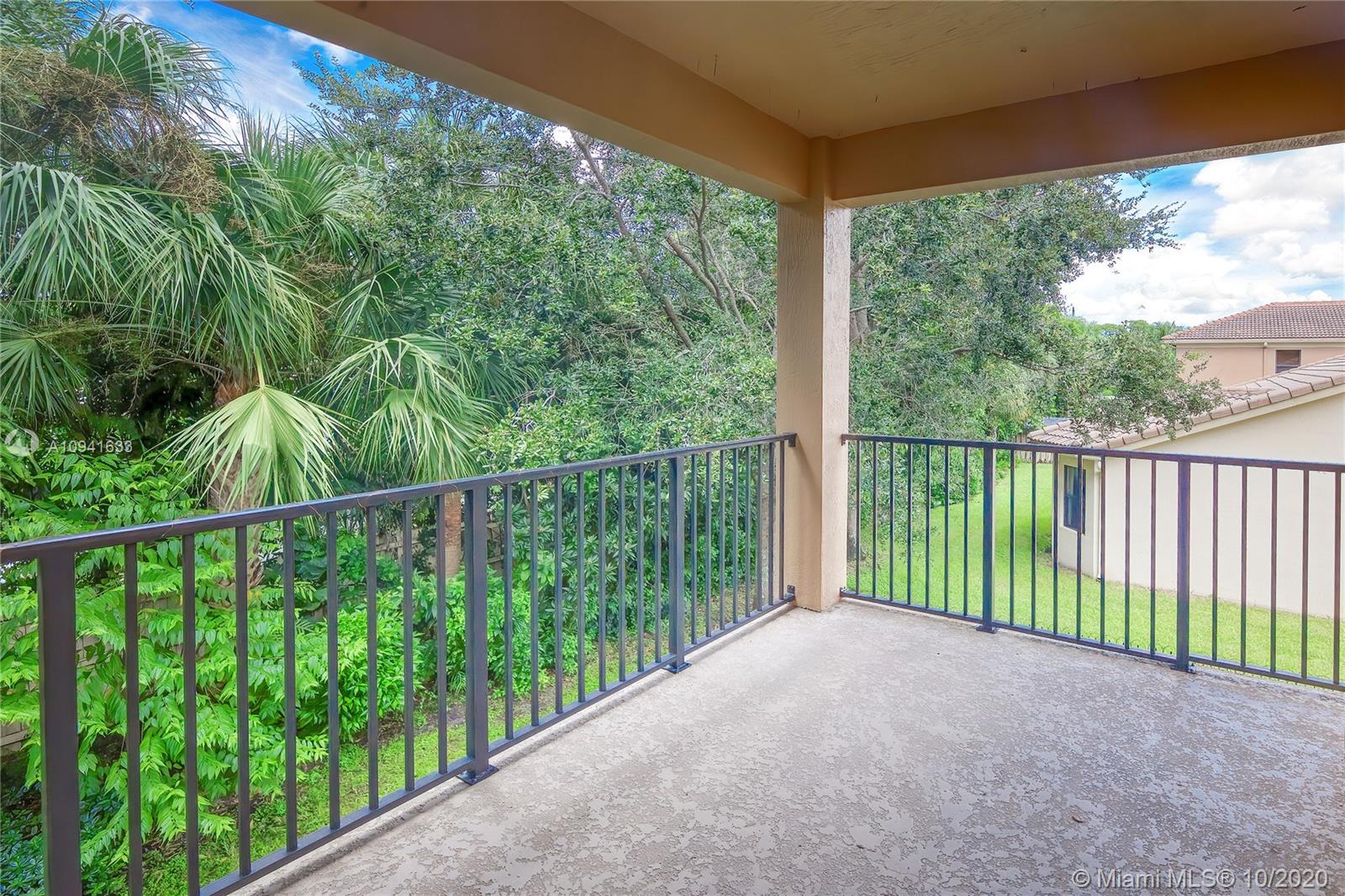 MONTREAUX - Residential Lease