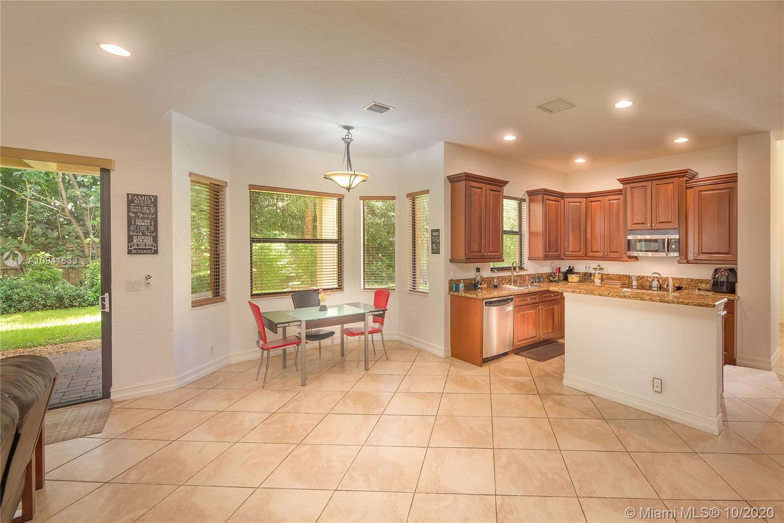 MONTREAUX - Residential Lease