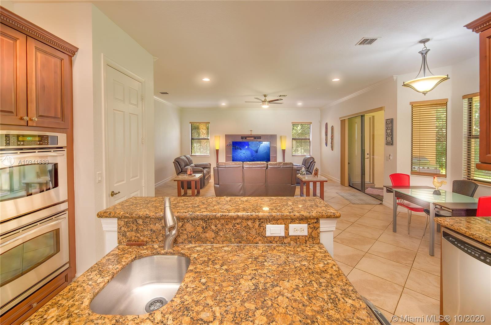 MONTREAUX - Residential Lease