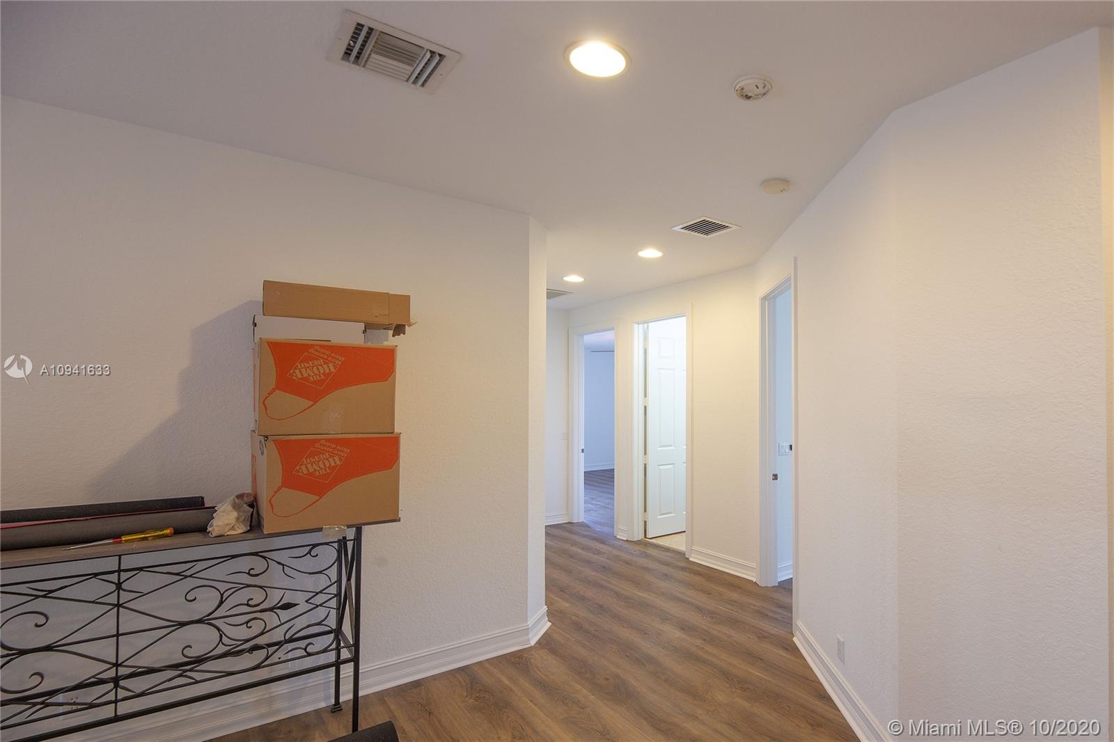 MONTREAUX - Residential Lease