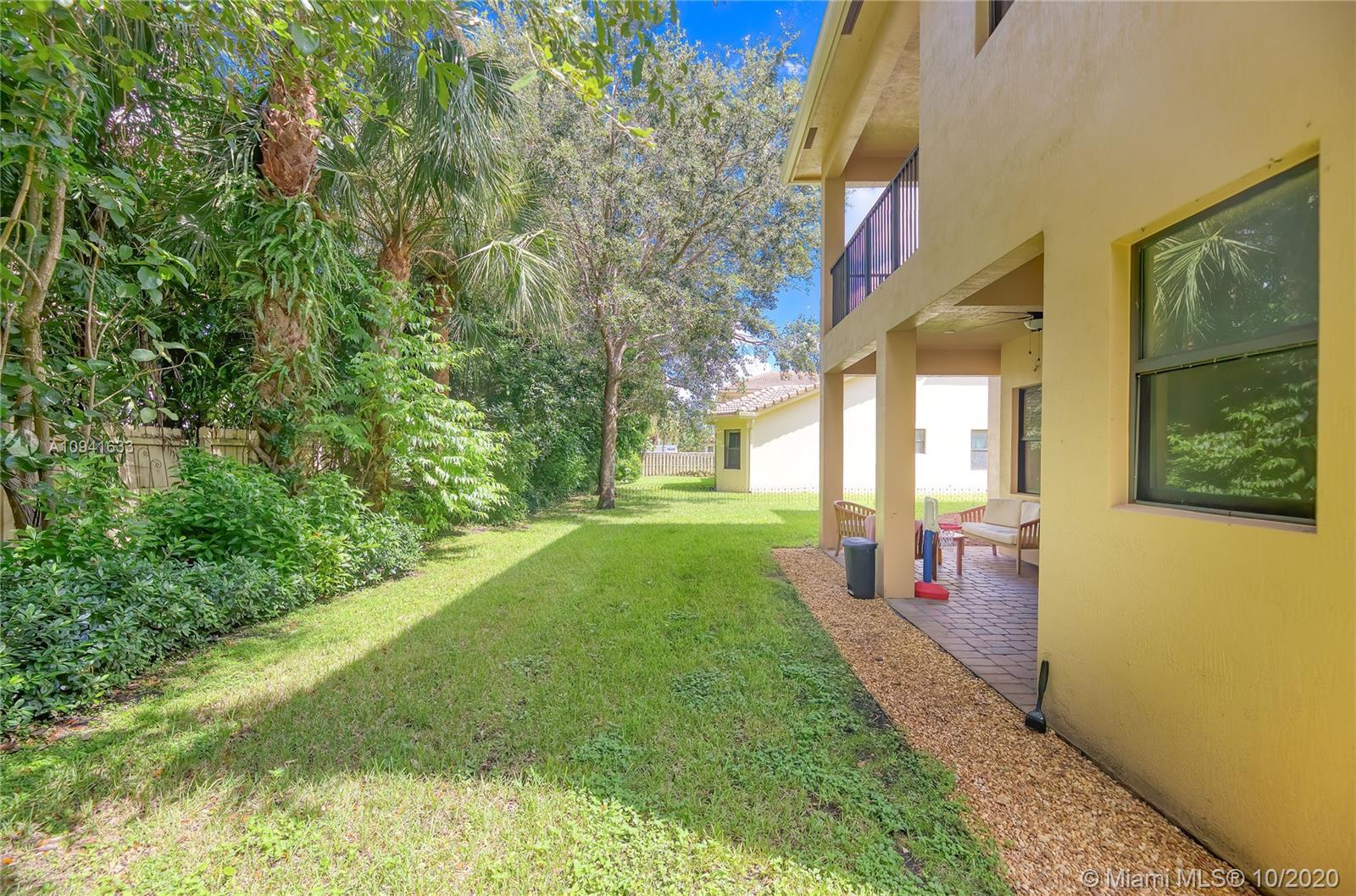 MONTREAUX - Residential Lease