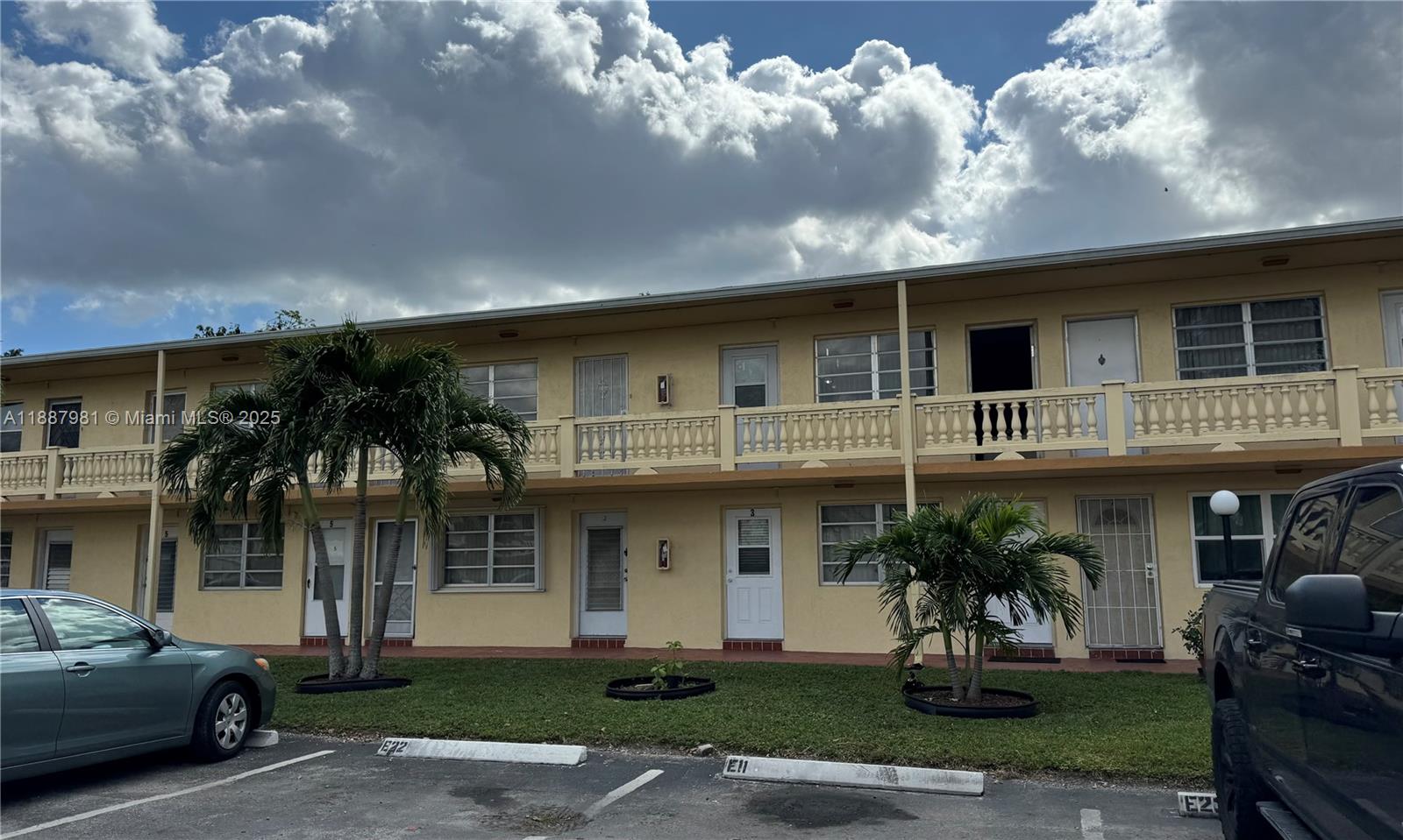 RO-MONT SOUTH CONDO E - Residential