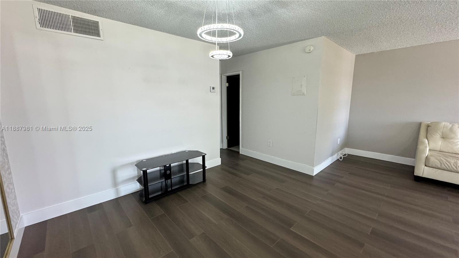 RO-MONT SOUTH CONDO E - Residential