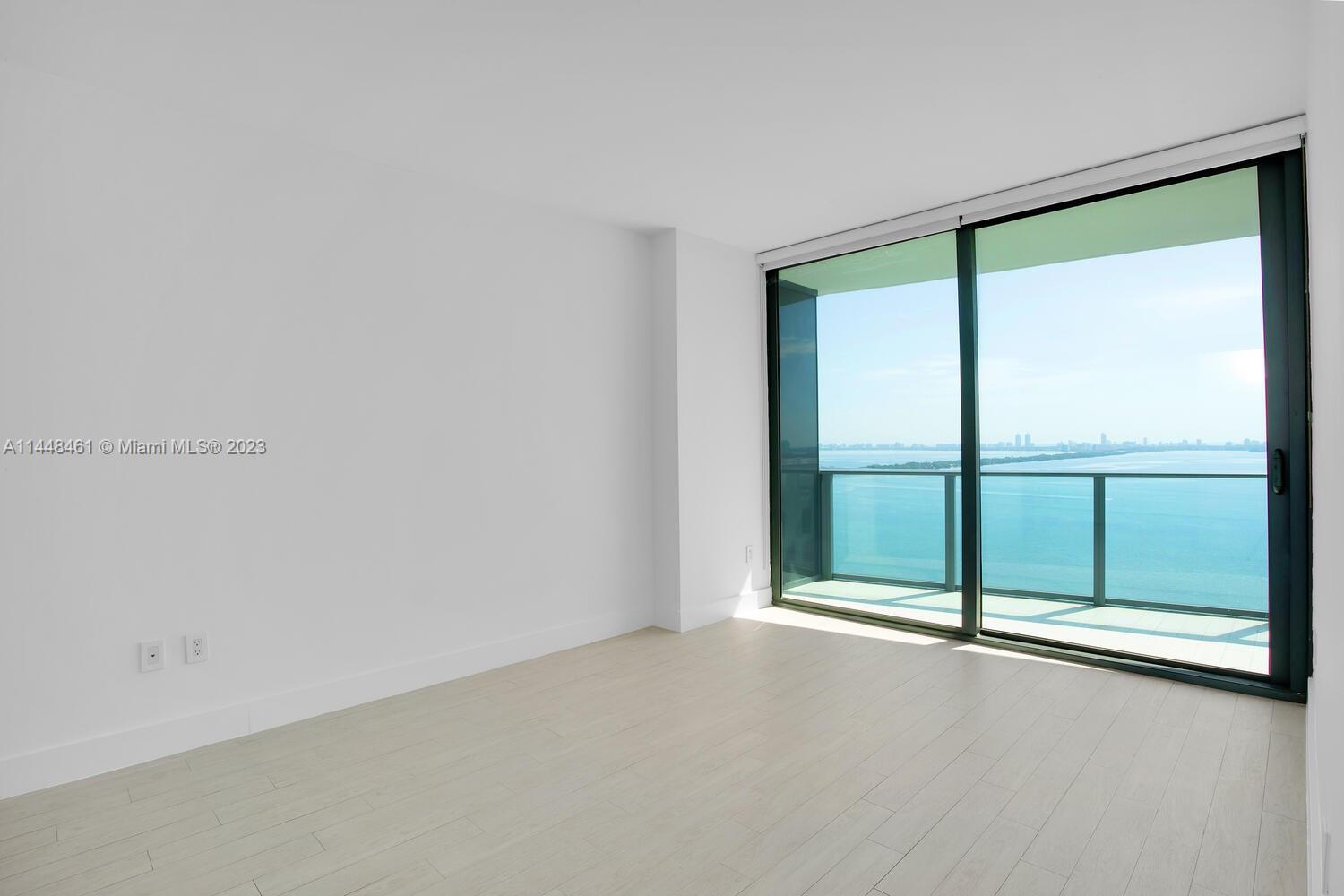 ICON BAY CONDO - Residential Lease