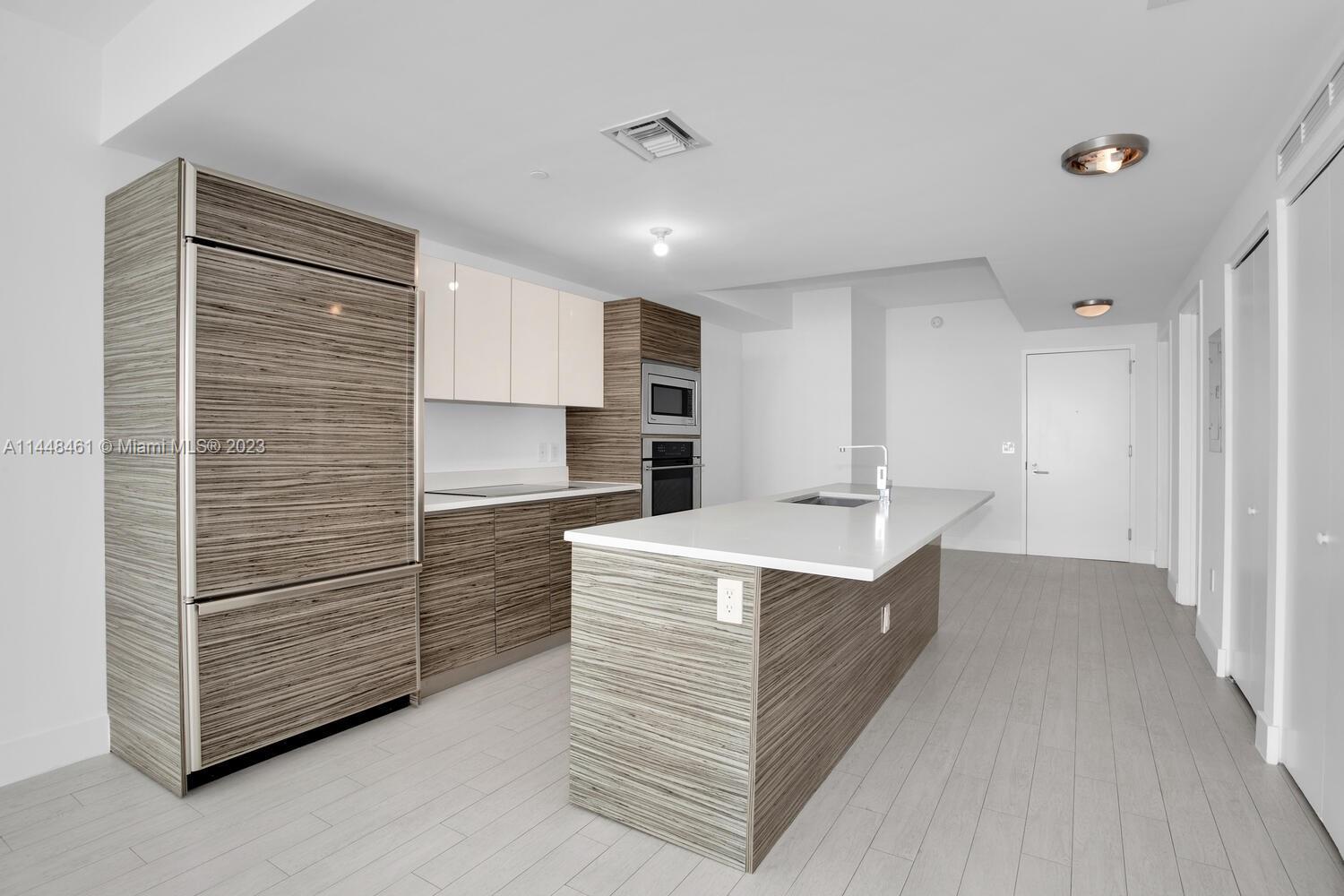 ICON BAY CONDO - Residential Lease