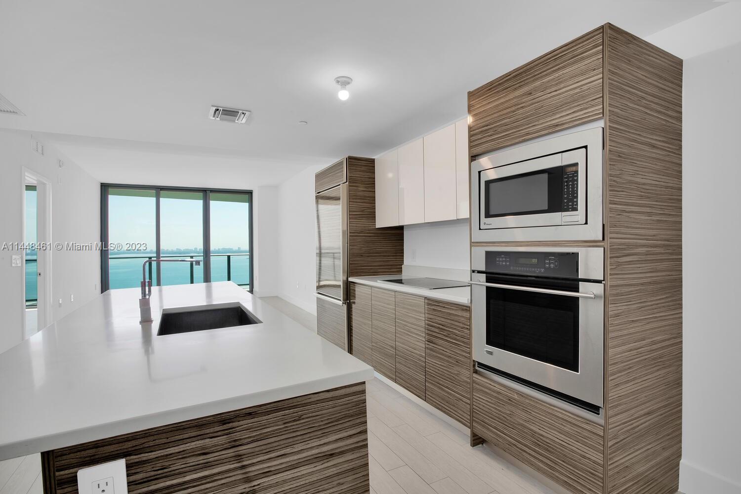 ICON BAY CONDO - Residential Lease