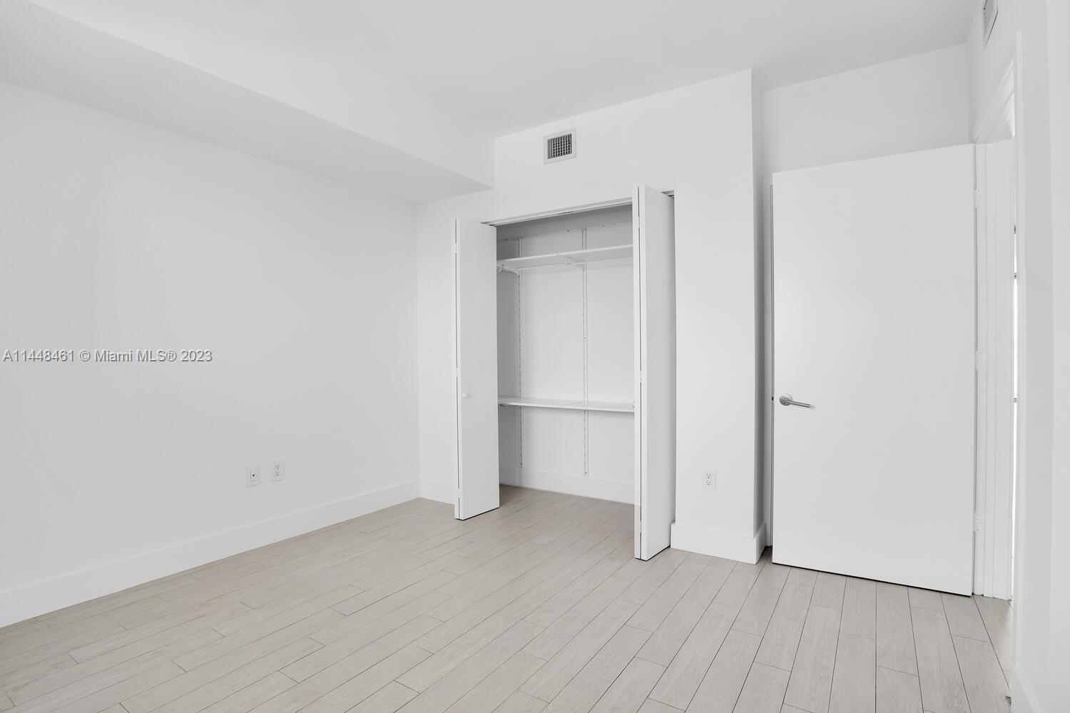 ICON BAY CONDO - Residential Lease