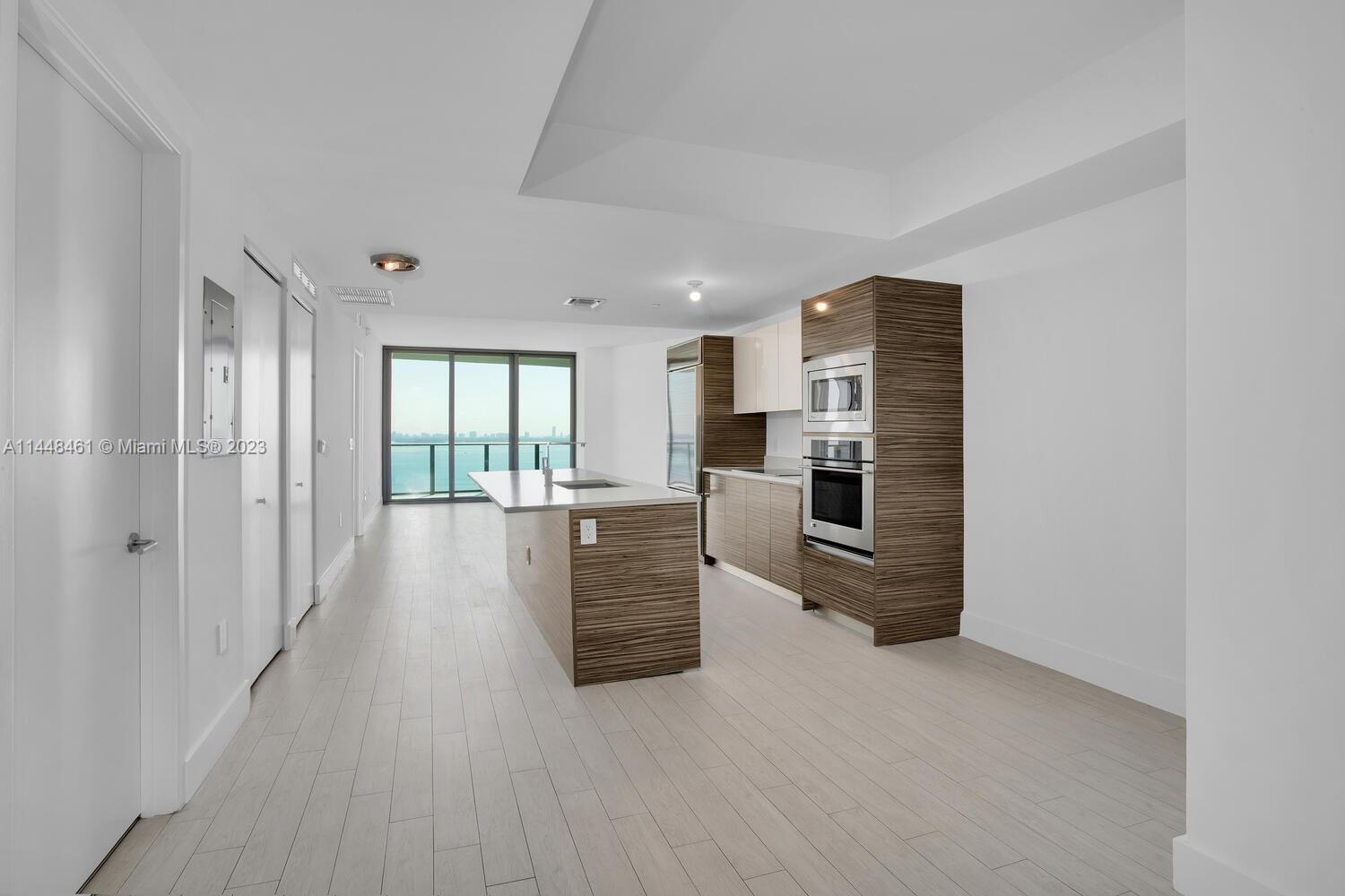 ICON BAY CONDO - Residential Lease