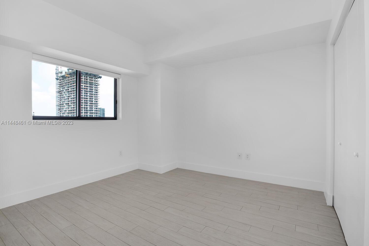 ICON BAY CONDO - Residential Lease