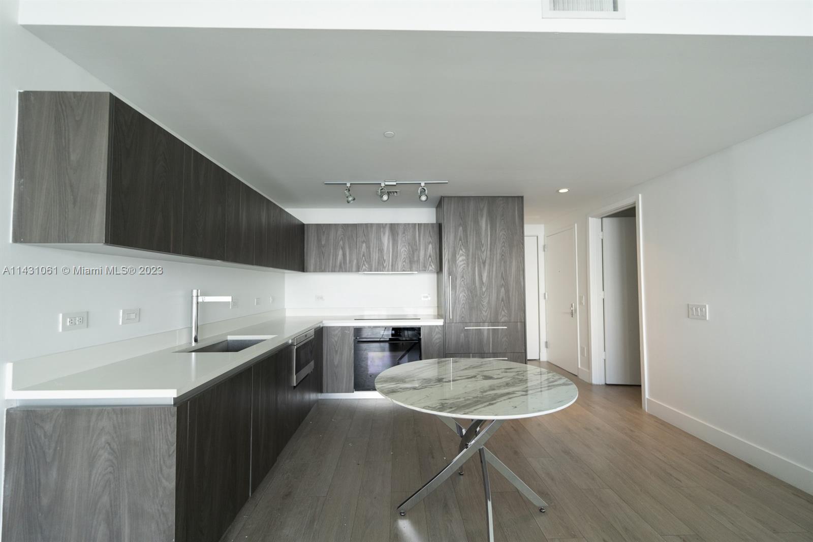 ONE PARAISO CONDO - Residential Lease